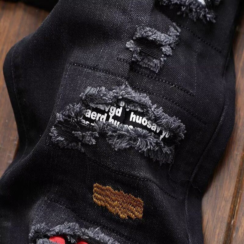 Jeans strappati di marca stree - Streetwear Brand Designer recensione e prezzo