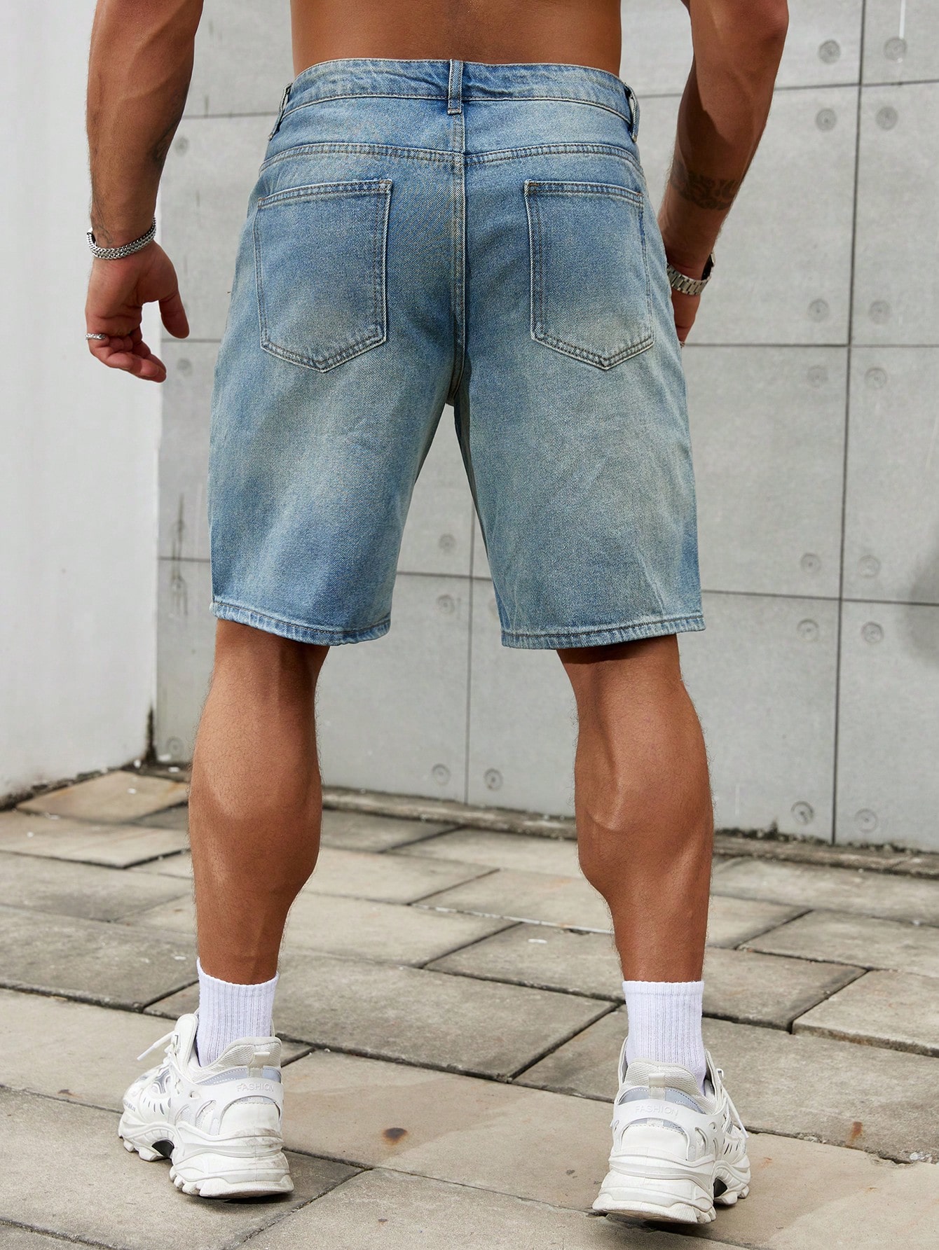Jeans corti strappati da uomo  - Streetwear Brand New recensione e prezzo