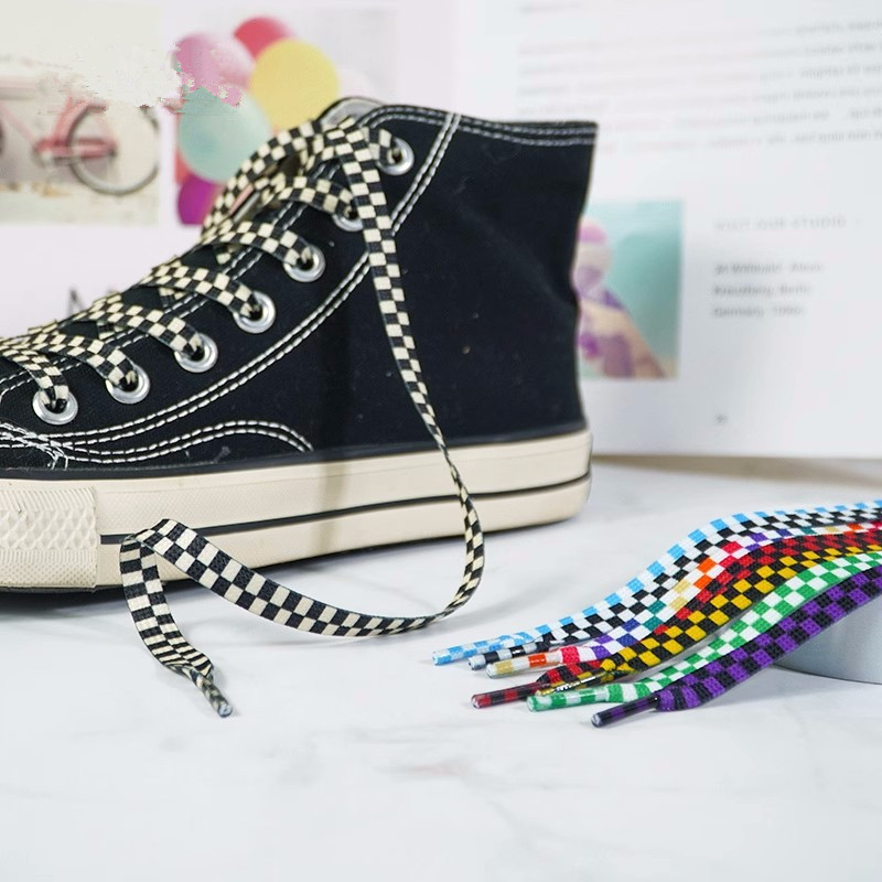 Moda Nero Bianco Colore Cucitu - Travis Scott Lace recensione e prezzo