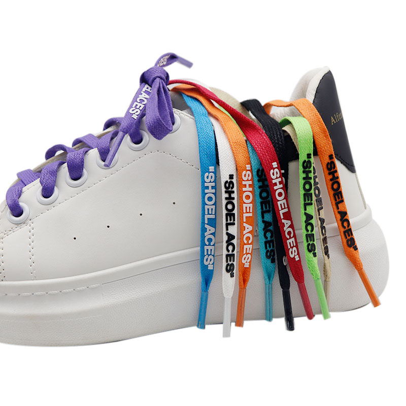 Lacci piatti in materiale poli - Travis Scott Lace recensione e prezzo